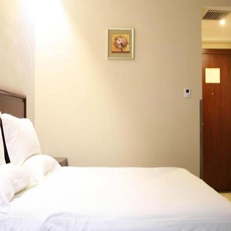 Greentree Inn Beijing Daxing Xingye Street Liyuan Business Hotel Dış mekan fotoğraf